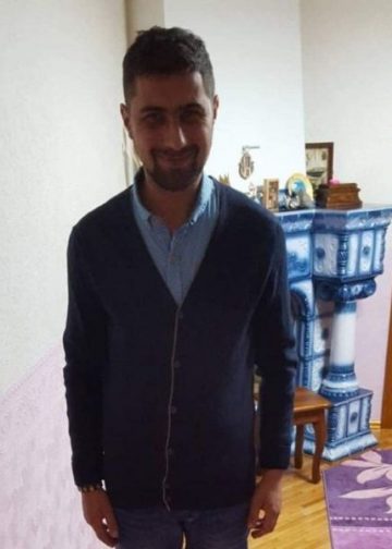 Denis, 21 de ani
