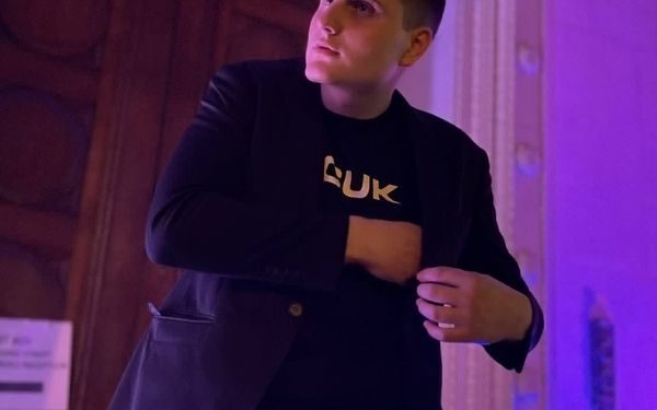 Petru, 22 de ani