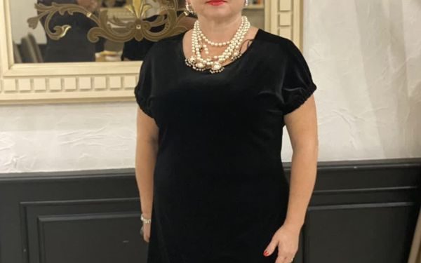Victoria, 53 de ani