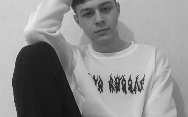 Constantin, 22 de ani