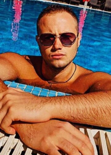 Alexandru, 28 de ani